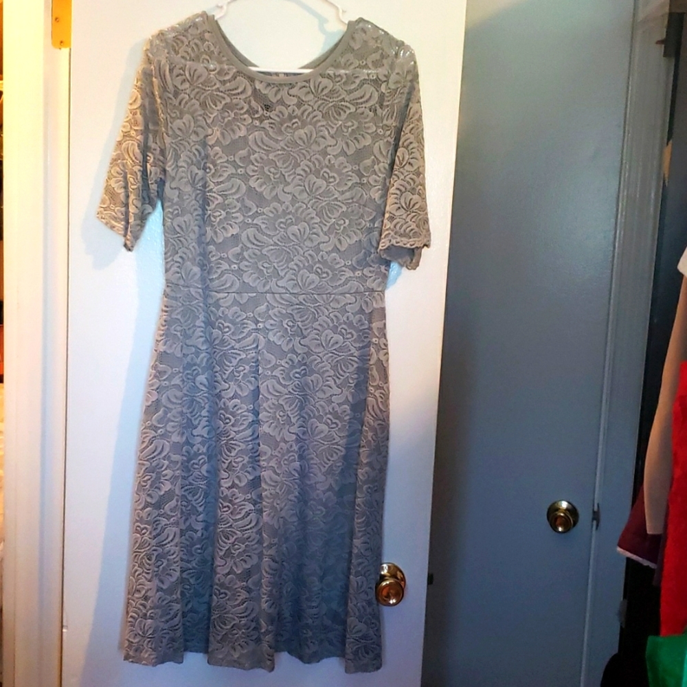 Grey lace party/cocktail dress